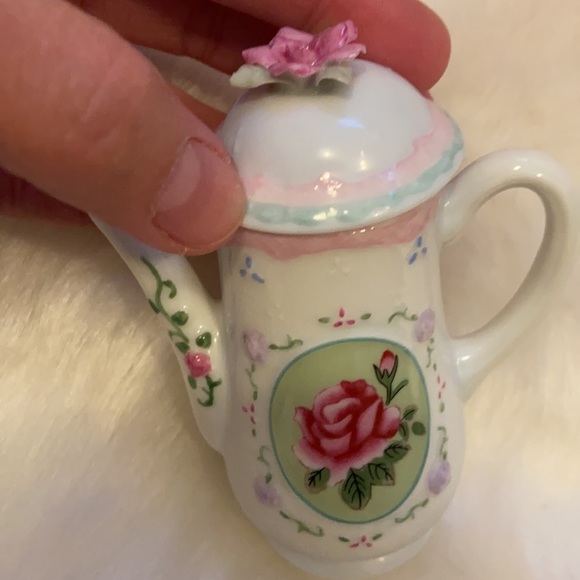 Rose five piece mini tea set - Picture 3 of 4